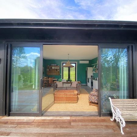 فيلا Stablehouse Garden Shed ماسترتون المظهر الخارجي الصورة